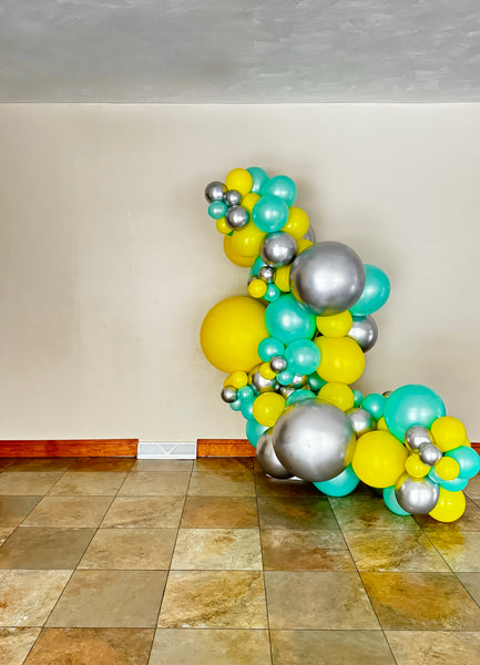 organic free standing balloon garland arch pittsburgh